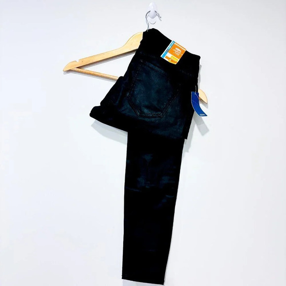 OLD NAVY Black coated Super Skinny Rock‎ Star jeans | Sleek mid-rise denim | 6 * - Picture 9 of 11